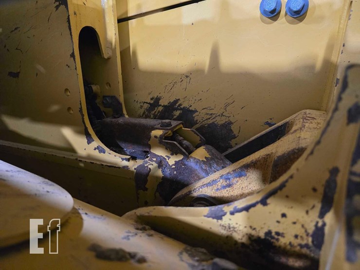 2021-caterpillar-d3-image-31