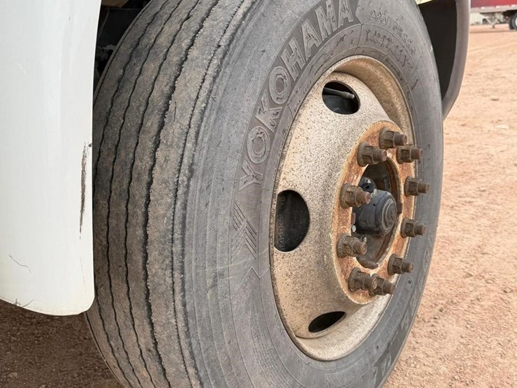 2016-international-durastar-4400-image-23