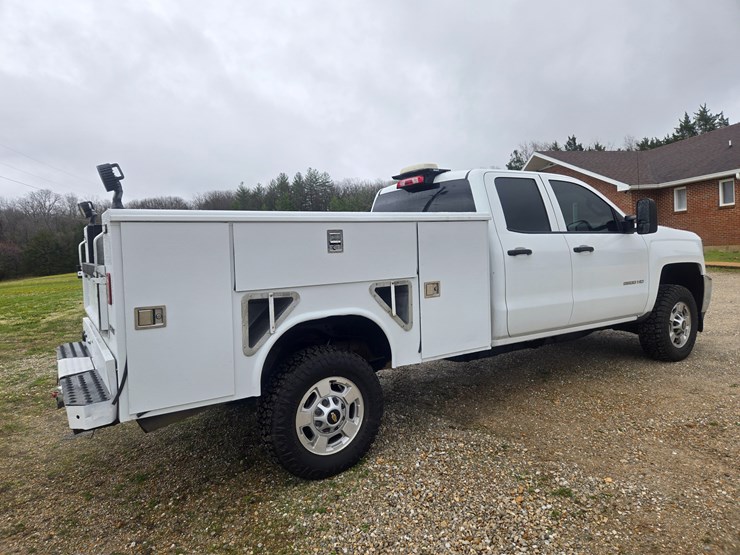 2019-chevrolet-silverado-2500-image-17