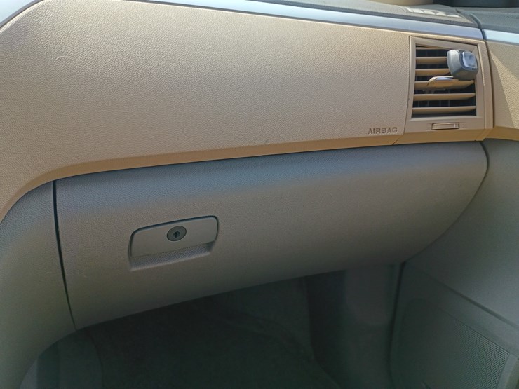 2011-chevrolet-traverse-image-37