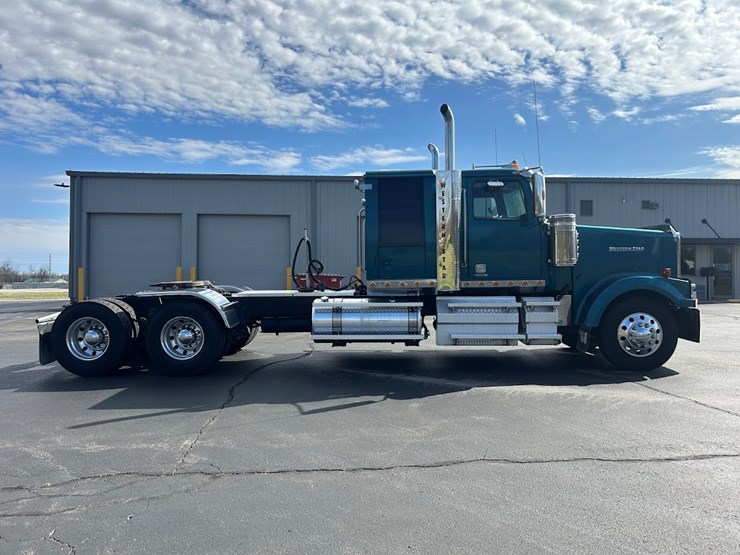 2022-western-star-4900-image-5