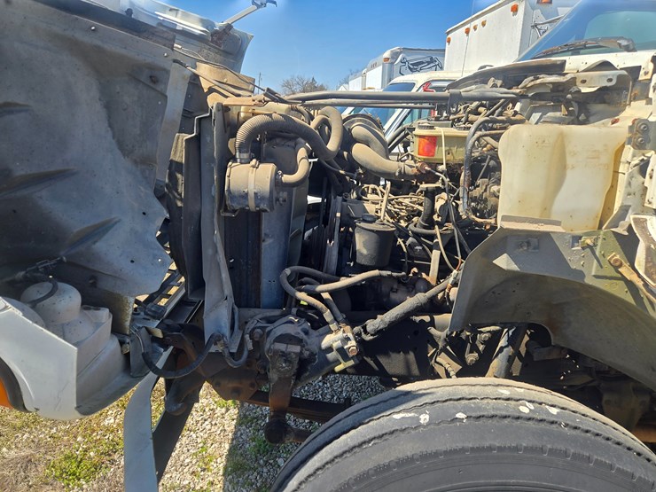 1997-ford-f700-image-17