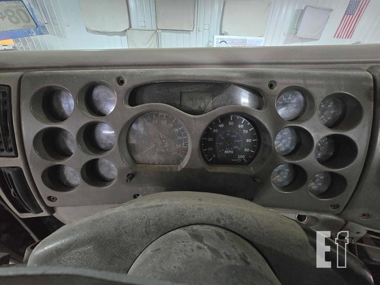 2005-mack-chn613-image-12