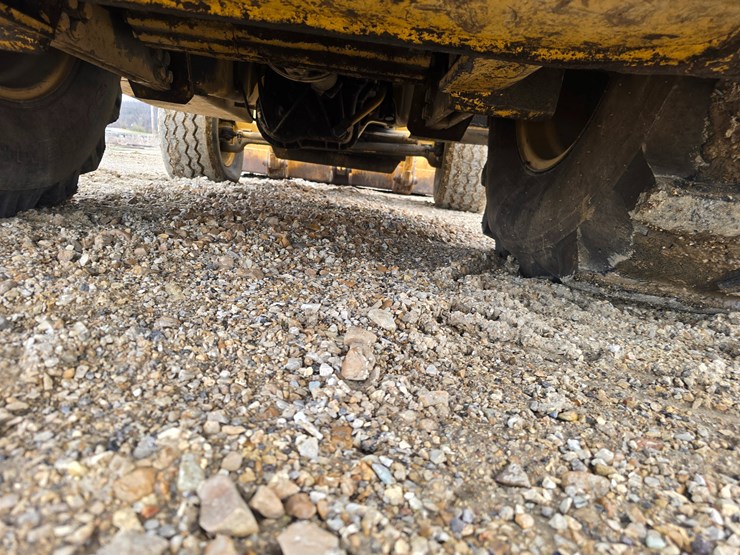 1993-deere-710d-image-44