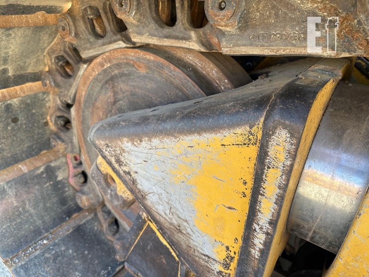 2019-caterpillar-d6-xe-lgp-image-33