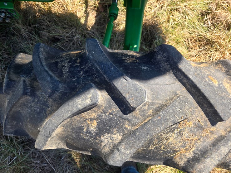 2019-john-deere-5100e-image-65