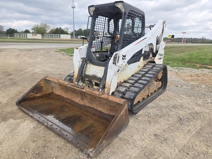 2012-bobcat-t770-image-1