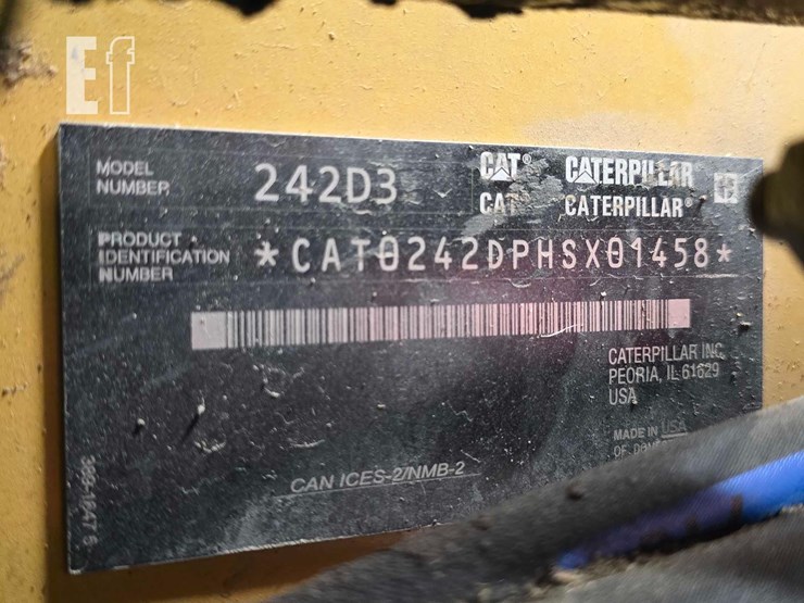 2021-caterpillar-242d3-image-31