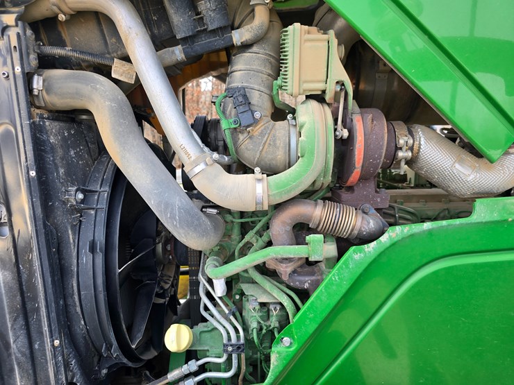 john-deere-6125r-image-29