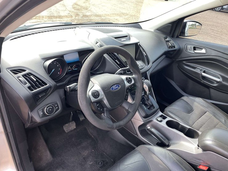 2014-ford-escape-se-image-11