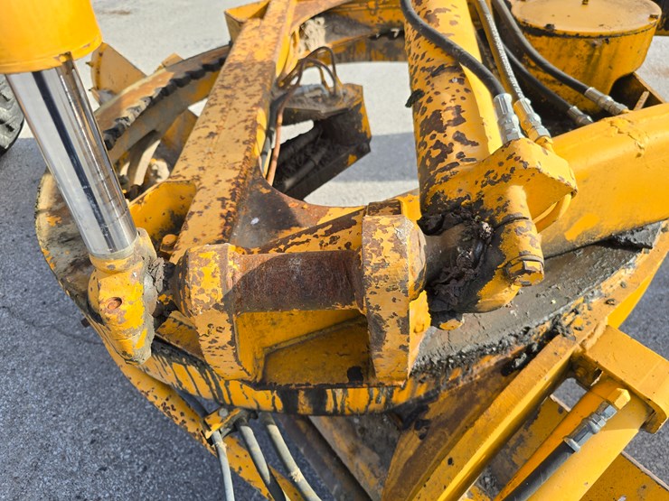 1971-deere-570a-image-35