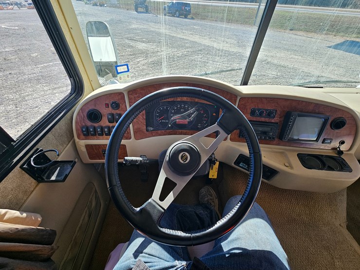 #22198-•-2007-georgie-boy-landau-motorhome-image-36