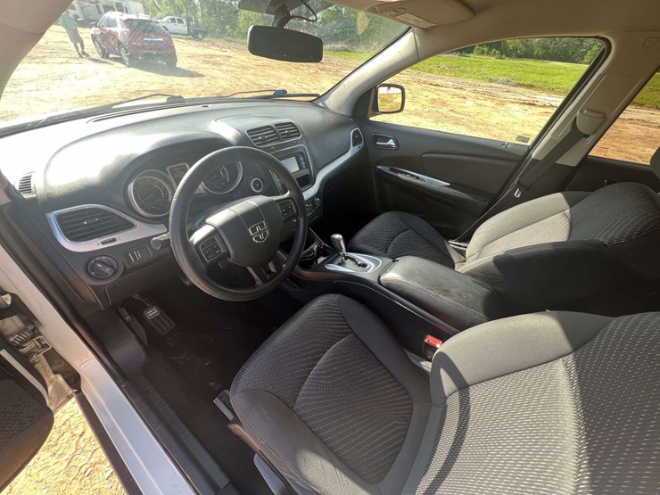 2016-dodge-journey-image-11