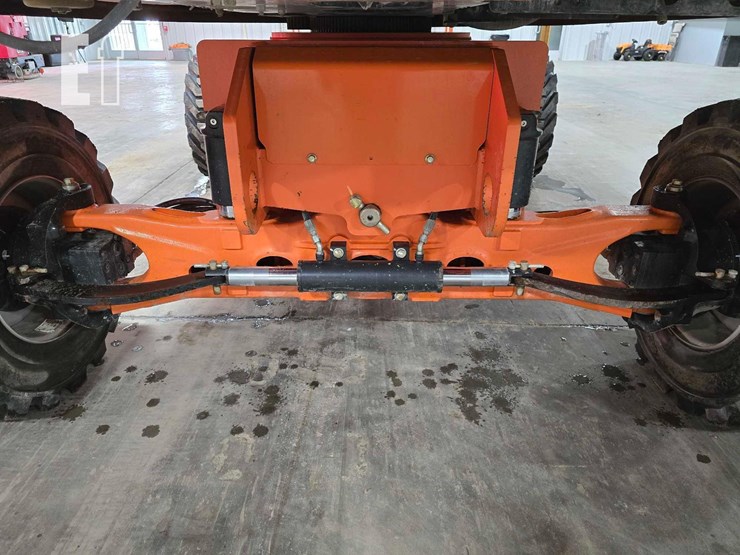 2019-jlg-460sj-image-24