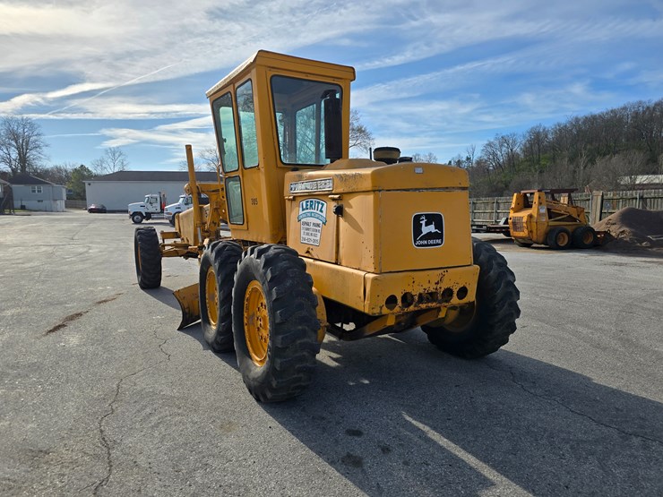 1971-deere-570a-image-8