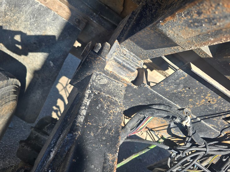 2001-sterling-l9500-image-41