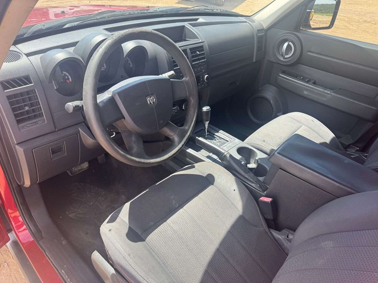 2011-dodge-nitro-image-11