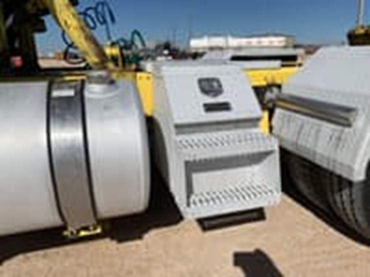 2012-western-star-4900-image-18