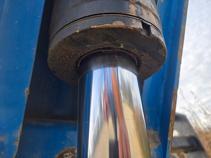 2015-genie-gth1056-image-35