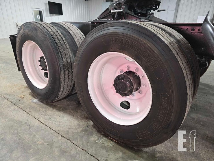 2005-mack-chn613-image-23