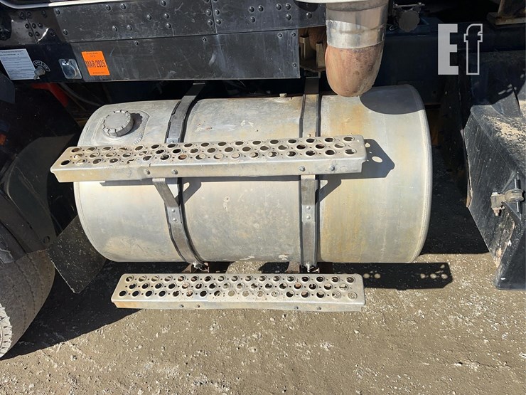 1999-kenworth-t800-image-30