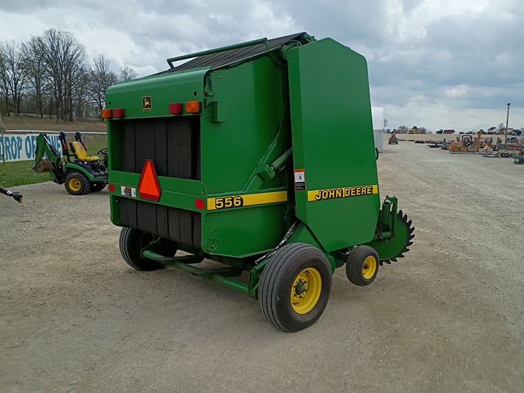 2000-john-deere-556-image-5