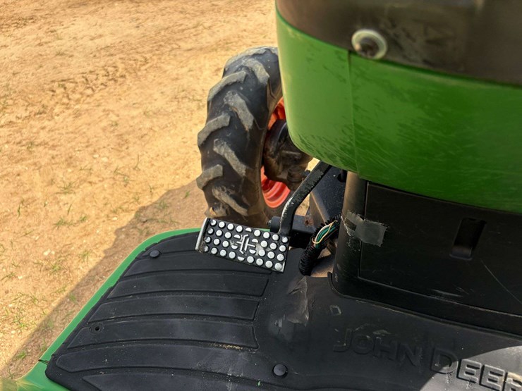 2004-john-deere-4410-image-13