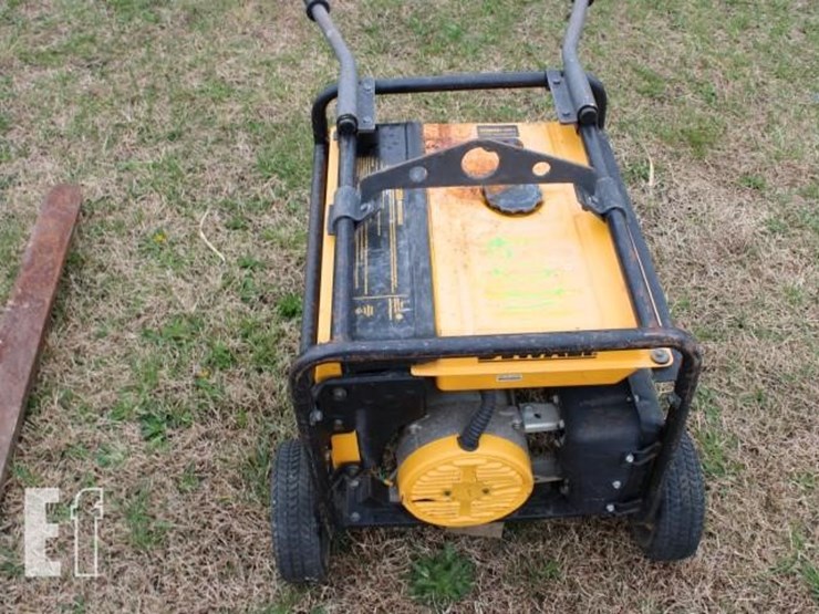 #1109-dewalt-dg7000-generator-has-30a-120vac-2-20a-image-6
