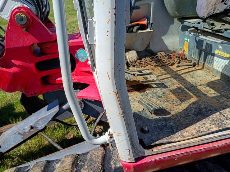 2011-takeuchi-tb285-image-87