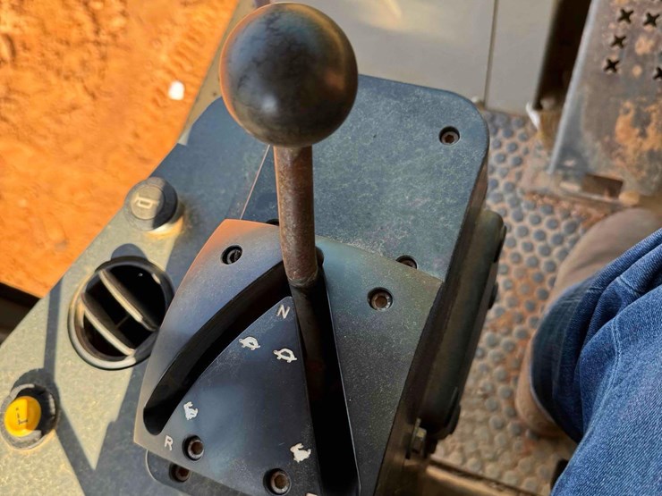 2005-deere-655c-image-23