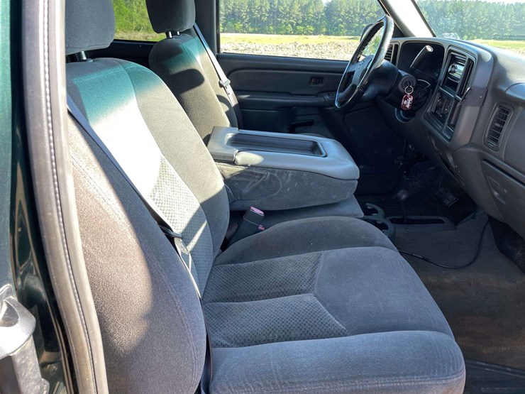 2005-chevrolet-silverado-1500-image-18