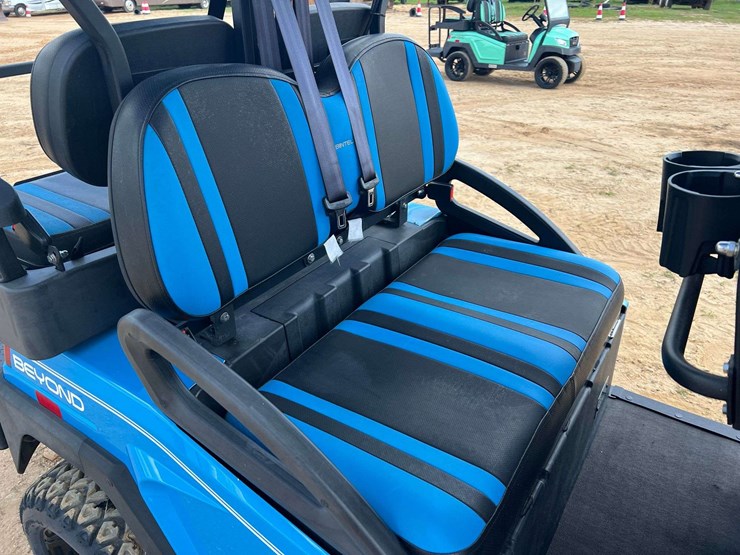 2023-bintelli-6-seater-electric-golf-cart-w/-on-board-charger-(186-miles-showing)-image-24