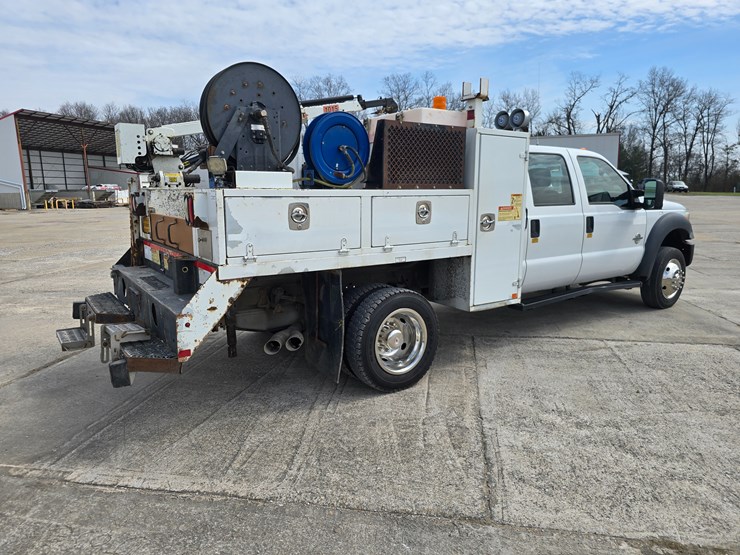 2013-ford-f550-image-10