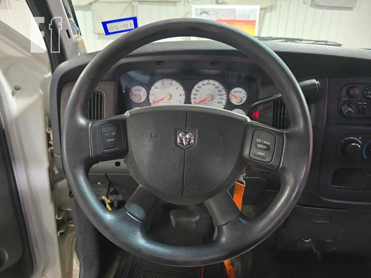 2004-dodge-ram-1500-image-10