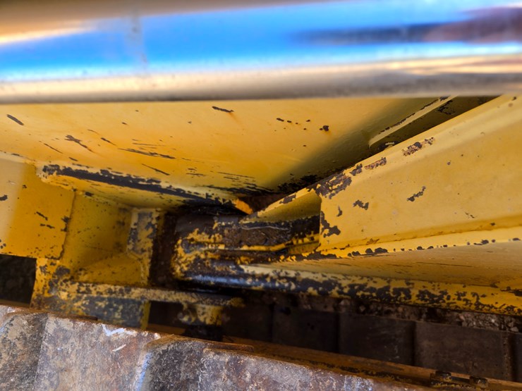 1998-deere-650g-image-83