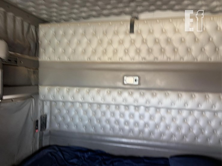 2005-kenworth-t800-image-58