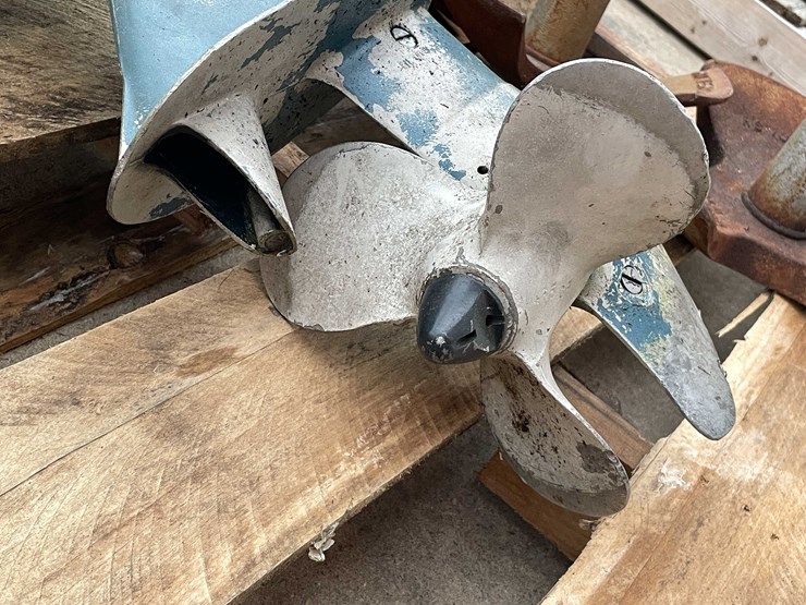 #7010-•-25-hp-evinrude-(o3)-image-5