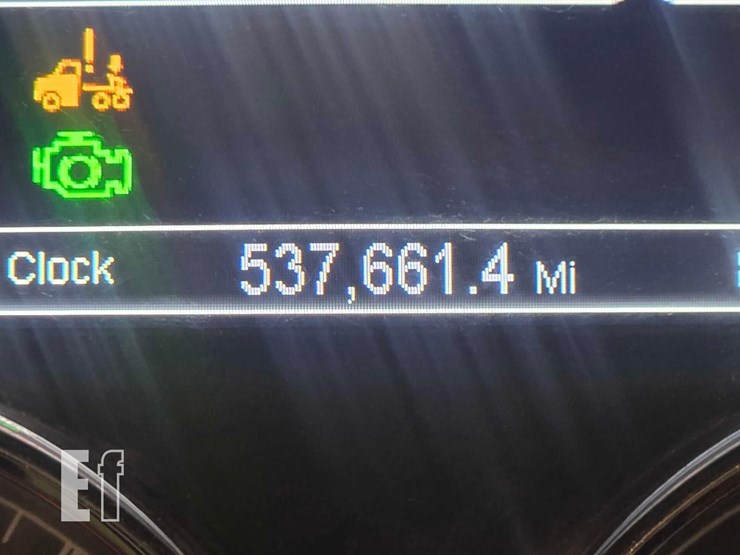 2016-peterbilt-579-image-13