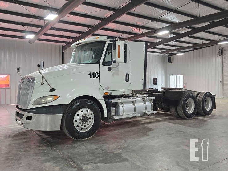 2017-international-prostar-image-1