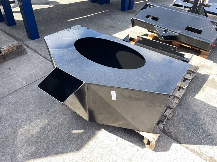 #7093-•-mini-universal-attach-concrete-bucket-(o2)-image-2