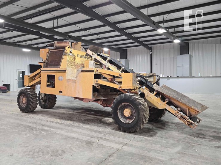 easi-pour compact curb-&-gutter-paver-image-2