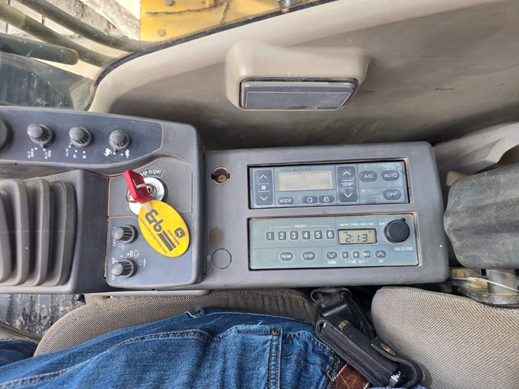 2007-deere-350d-lc-image-82