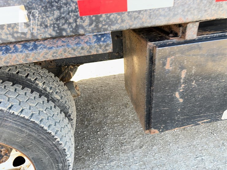 2005-sterling-lt9500-image-18