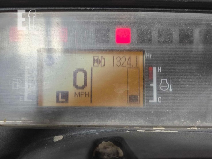 2021-caterpillar-gp25n-image-17