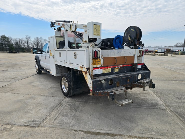 2013-ford-f550-image-6