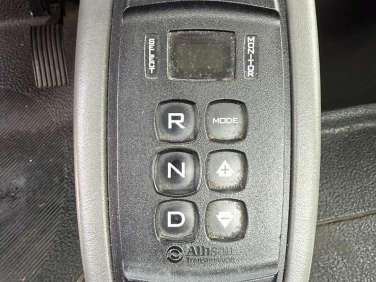 2018-international-durastar-4400-image-19