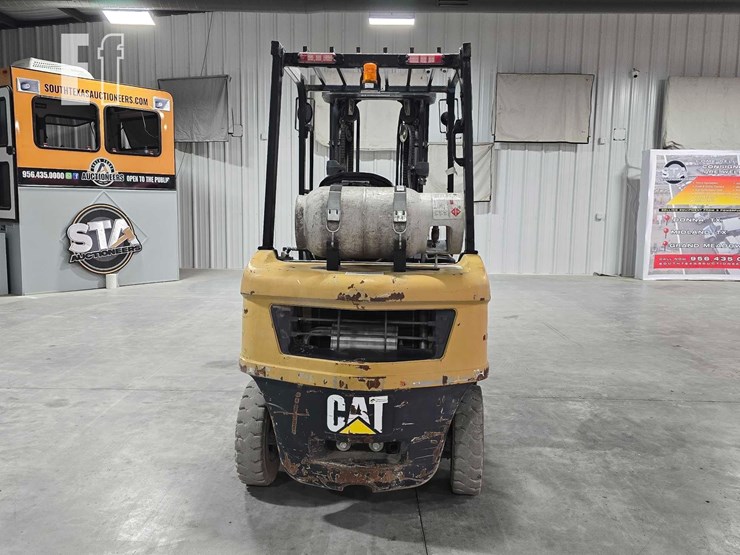 2019-caterpillar-gp25n-image-8