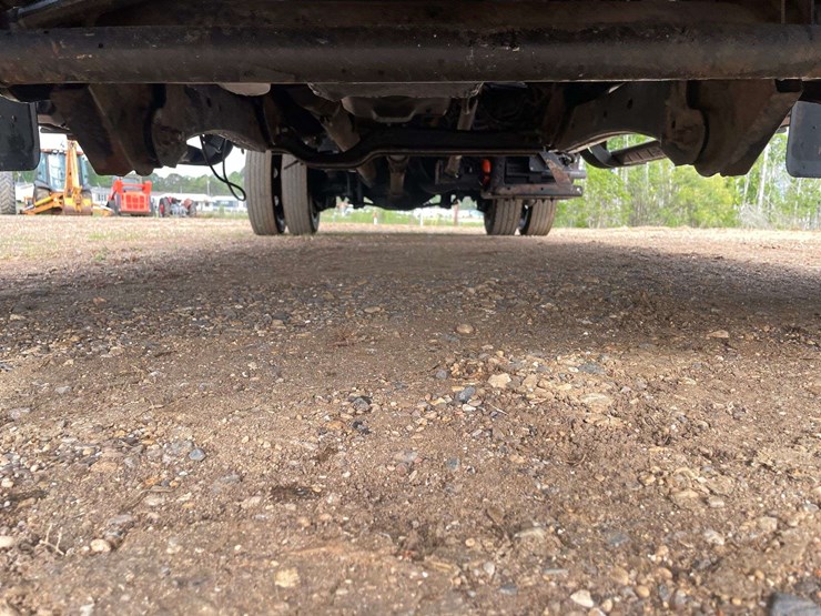 2017-ford-f550-xl-image-25