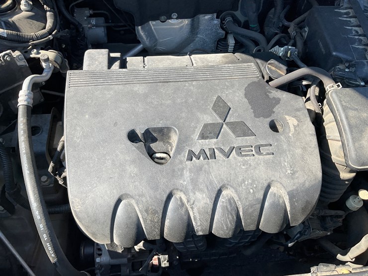 2019-mitsubishi-outlander-image-13