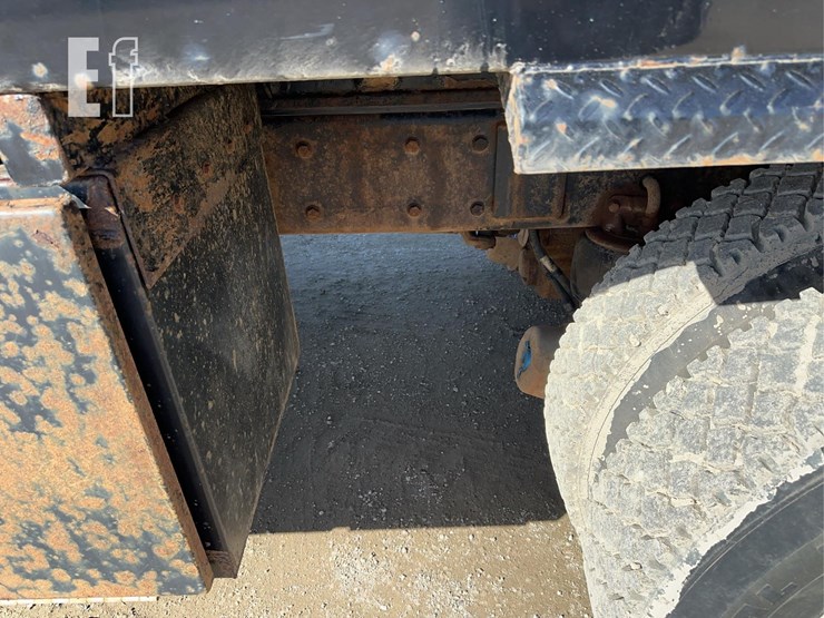 2005-kenworth-t800-image-33